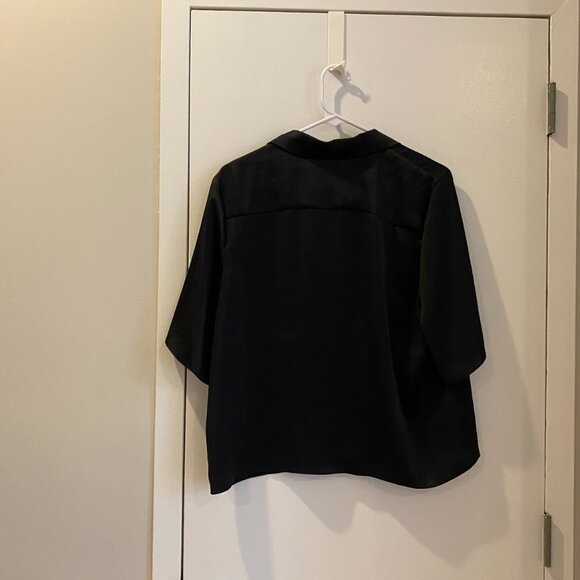 Aritzia Wilfred Beso Shirt | SATIN BLACK | Size L - Picture 4 of 5